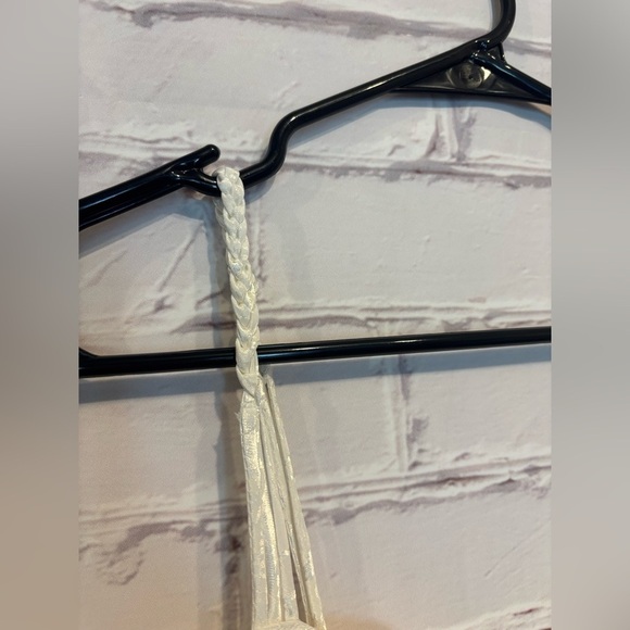 Vintage Victoria’s Secret Cream Satin Slip Gown
Size Medium - Picture 4 of 7